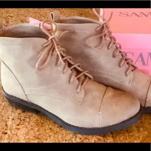 Sam & Libby ankle lace up booties